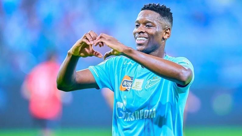 Zenit define valor para negociar ex-Botafogo Luiz Henrique