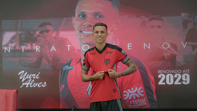 Red Bull Bragantino entra na briga por Yuri Alves, do Atlético-GO, alvo do Botafogo