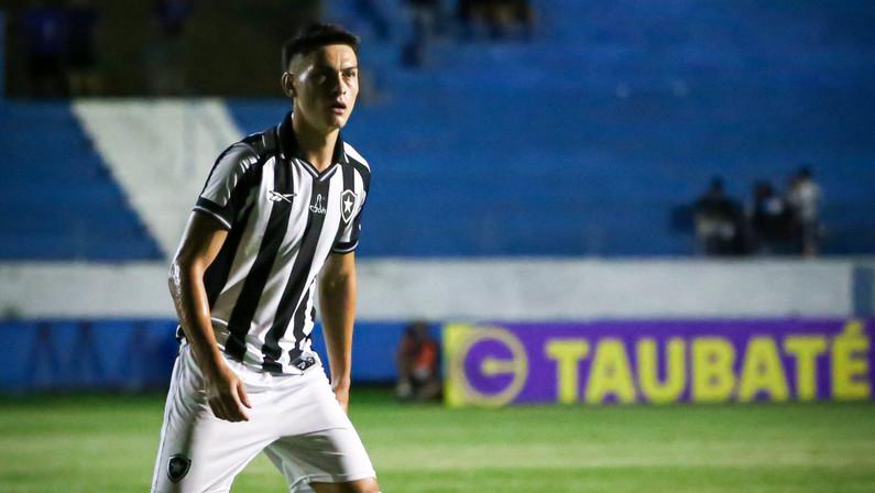 Cauã Zappelini sofre lesão óssea por estresse e desfalca Botafogo na Copinha