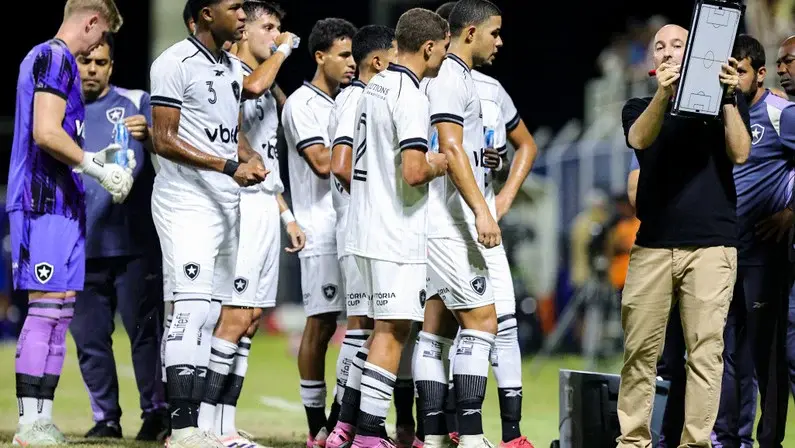 Rodrigo Bellão enaltece Botafogo sub-20: 'Não vencemos, mas conquistamos a admiração e o respeito de todos pelo nosso trabalho'
