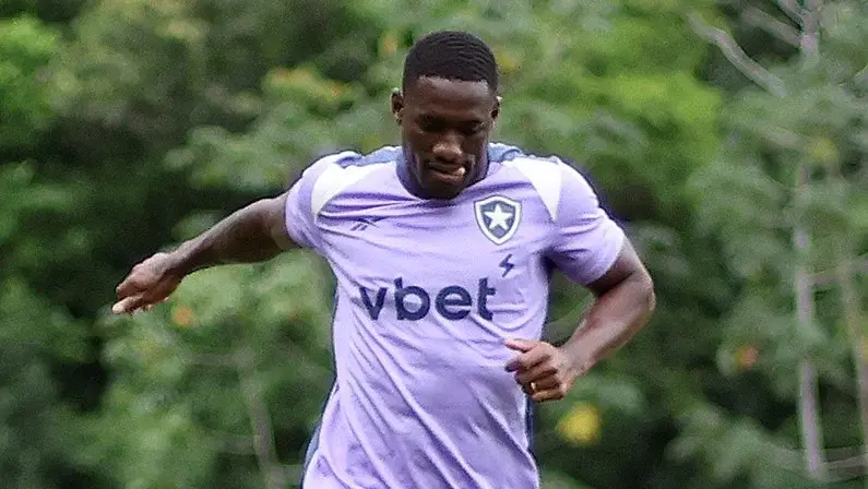 Neto e Bastos voltam de lesão e ficam disponíveis para Botafogo x Volta Redonda, diz treinador