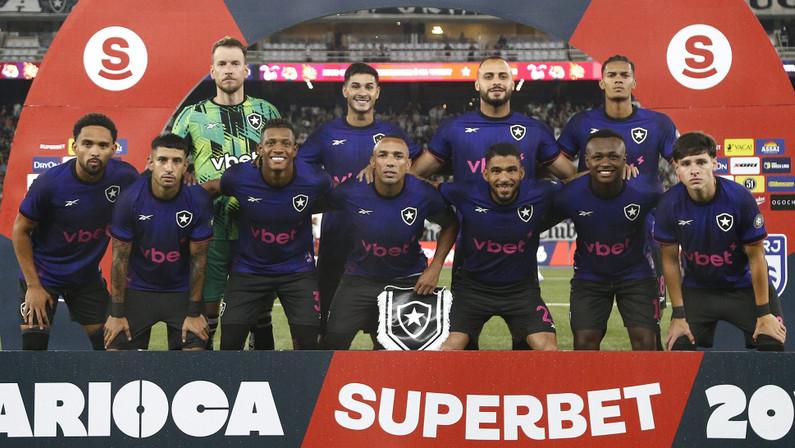 Botafogo fica a um empate da classificação às quartas do Carioca