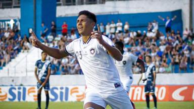 Botafogo aplica goleada de 5 a 0 no Taubaté e avança para a segunda fase da Copa São Paulo Botafogo aplica goleada de 5 a 0 no Taubaté e avança para a segunda fase da Copa São Paulo