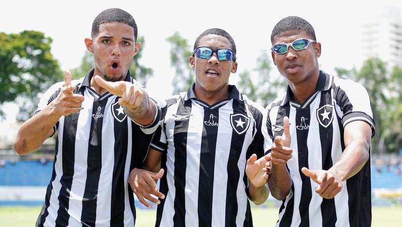 Botafogo marca no fim e estreia na Copa São Paulo com vitória sobre o Águia de Marabá