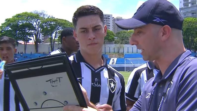 Rodrigo Bellão analisa difícil estreia do Botafogo na Copinha: ‘Primeiro jogo é sempre complicado’