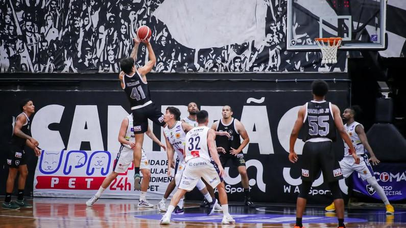 Botafogo encerra série de derrotas e vence Mr. Moo São José Basketball no NBB