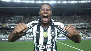 Kadir, do Botafogo, é convocado pela primeira vez pela seleção principal do Panamá Kadir, do Botafogo, é convocado pela primeira vez pela seleção principal do Panamá