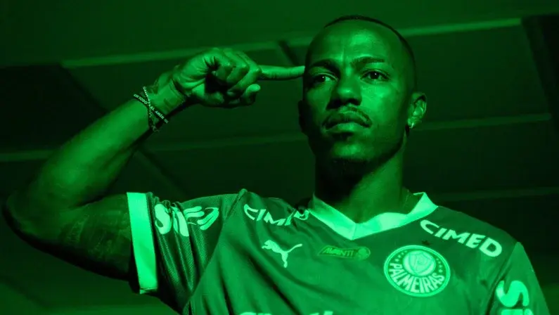 Torcida do Botafogo exclui Marlon Freitas de música sobre título da Libertadores