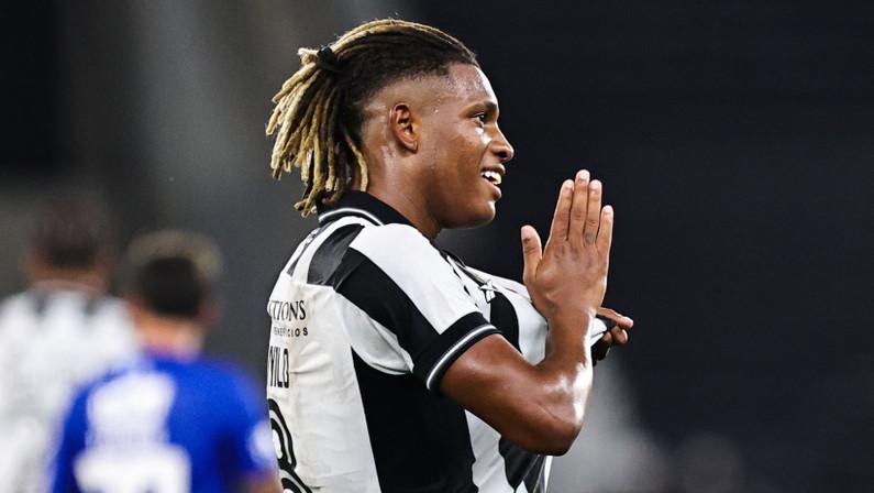 Empresário garante permanência de Danilo no Botafogo, mas reclama de dívida: 'Nós, agentes, temos direito de cobrar'