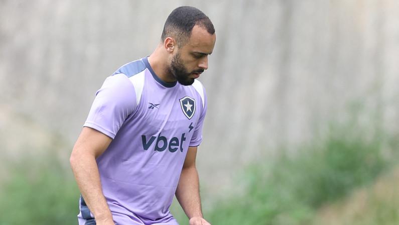 Torino aumenta oferta por Arthur Cabral e iguala valor pago pelo Botafogo