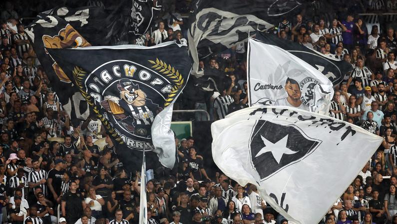Botafogo inicia check-in e define regras para jogo contra Boavista