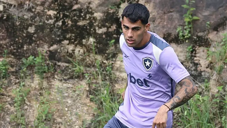 Botafogo recusou proposta de empréstimo do Valencia por Lucas Villalba