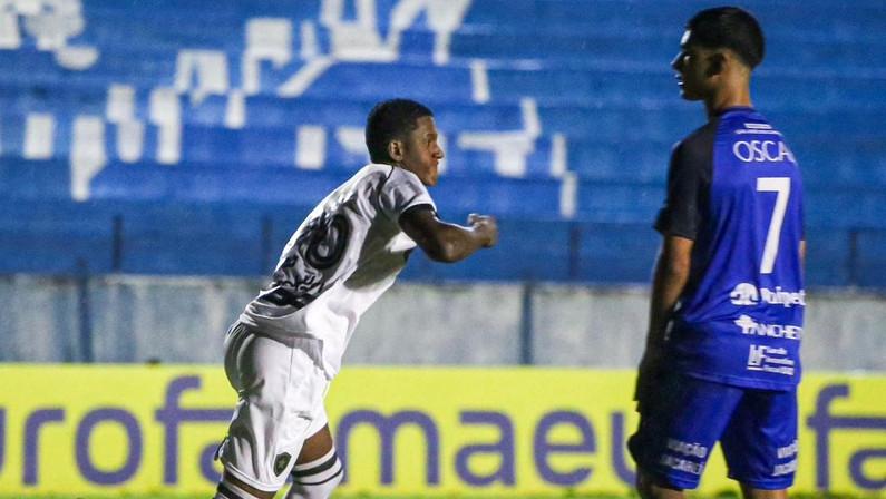 Promessa do Botafogo, Samuel Alves é observado por Benfica e Braga, diz jornal português
