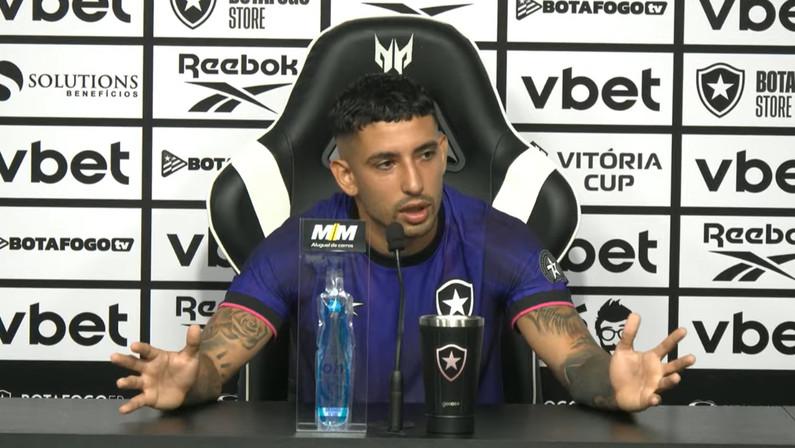 Santi Rodríguez destaca ‘energia’ de Martín Anselmi para evoluir no Botafogo: ‘Contagia todo o time’