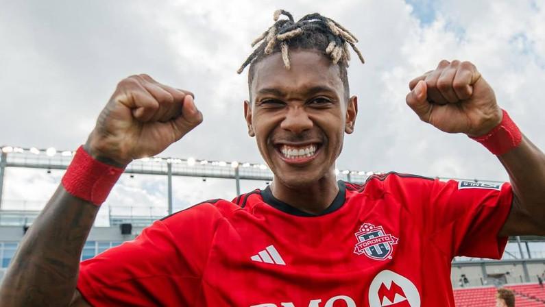Botafogo acerta contratação de Ythallo, zagueiro do Toronto FC II