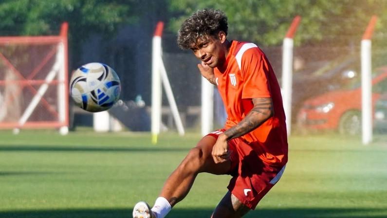 Alvo do Botafogo, Cristian Medina é relacionado para jogo do Estudiantes pelo Apertura