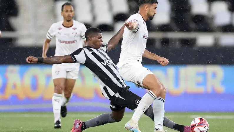‘Ninguém sai totalmente decepcionado desta noite’, avalia comentarista após Botafogo x Fluminense com muitos reservas