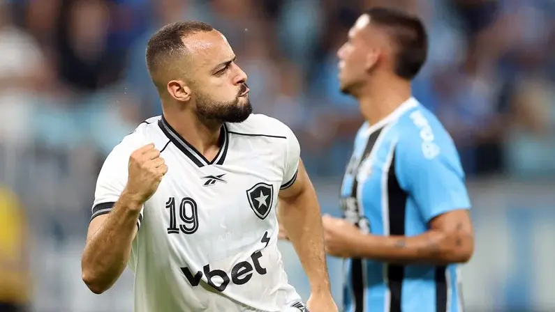Arthur Cabral marca pela primeira vez em 2026 e pede menos erros no Botafogo: ‘Nosso trabalho é muito jovem, estamos tentando minimizá-los’