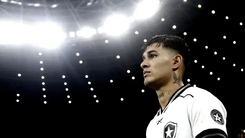 Mateo Ponte desabafa com torcedor do Botafogo após derrota para o Grêmio