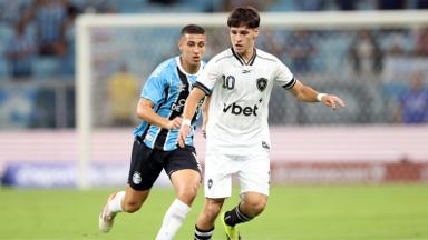 Ledio vê saídas de Santi e Montoro como determinantes para derrota do Botafogo Ledio vê saídas de Santi e Montoro como determinantes para derrota do Botafogo