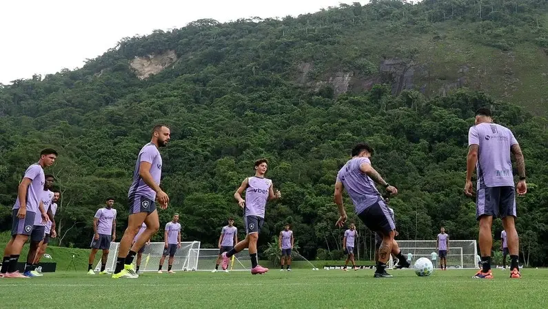 Libertadores: jovens do Botafogo viajam antes para Potosí