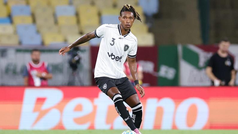 Ythallo estreia pelo Botafogo, reconhece desafios e mira conquistas