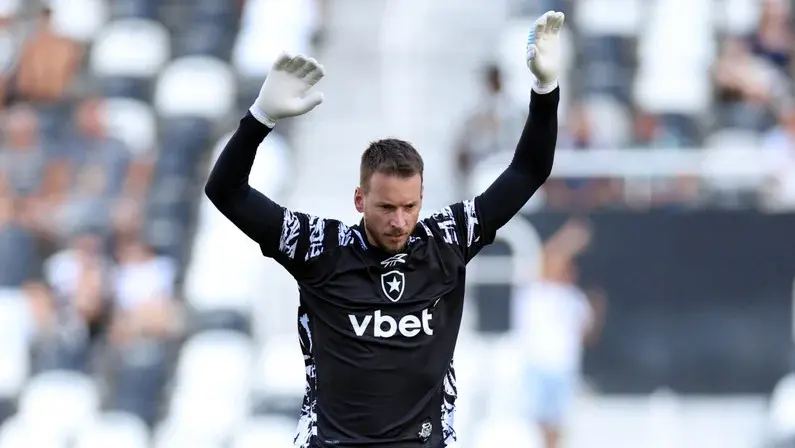 Além do Corinthians, Coritiba e Internacional fazem sondagem por goleiro Neto, do Botafogo