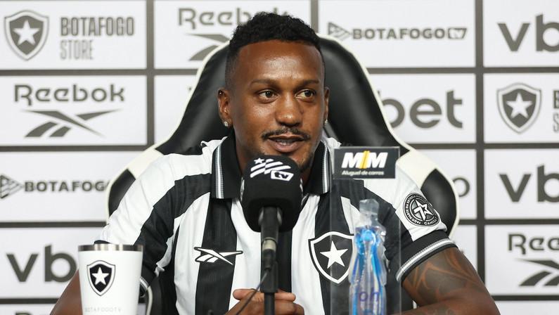 Edenílson surpreendido e focado no Carioca: 'Vim preparado para a Lib'