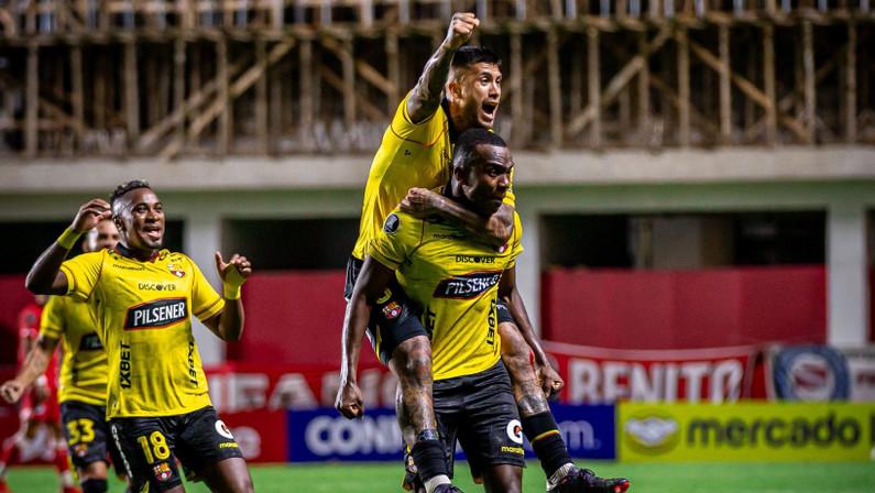 Barcelona-EQU elimina Argentinos Juniors nos pênaltis e será o adversário do Botafogo na terceira fase preliminar da Libertadores
