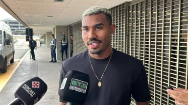 Cuiabano se põe à disposição para estrear contra o Botafogo e nega ter recebido outras propostas: 'Oficial que chegou foi só o Vasco' Cuiabano se põe à disposição para estrear contra o Botafogo e nega ter recebido outras propostas: 'Oficial que chegou foi só o Vasco'