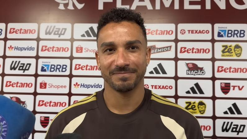 Danilo (Flamengo) analisa Botafogo: 'Boas exibições, apesar do momento'