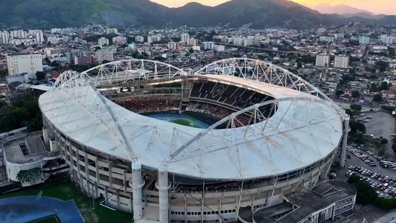Estádio Nilton Santos, do Botafogo, pode receber Vasco x Fluminense pelas semifinais do Carioca