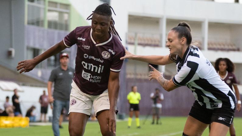 Botafogo é prejudicado pela arbitragem e perde para a Ferroviária no Brasileiro Feminino
