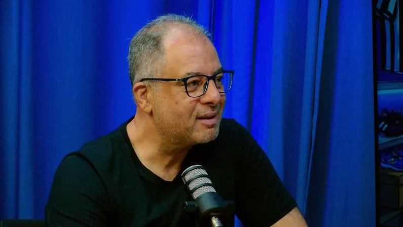 Narrador da ESPN revela ser torcedor do Botafogo e defende clube