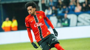 Botafogo oferece € 1 milhão parcelados e garantias ao Mallorca por Johan Mojica Botafogo oferece € 1 milhão parcelados e garantias ao Mallorca por Johan Mojica