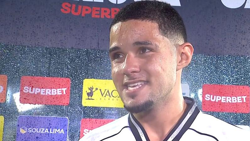 No Botafogo desde os oito anos, Justino se emociona após ser titular em clássico: ‘Ninguém acreditava em mim’