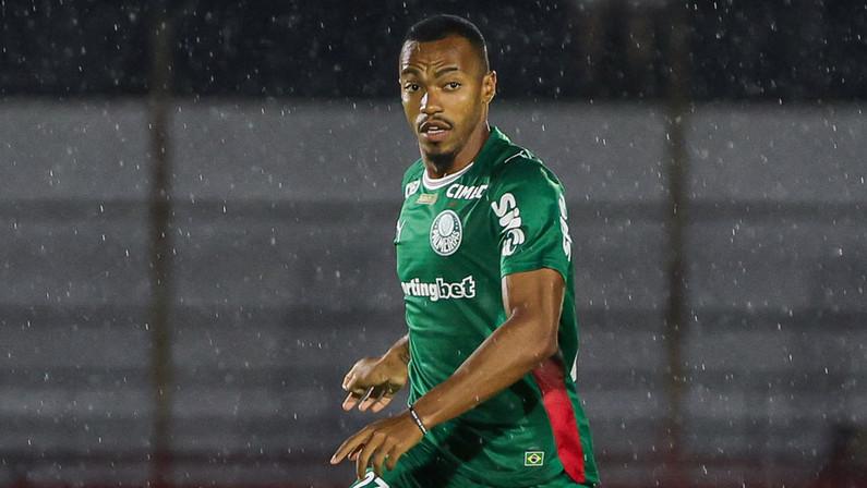 Botafogo deve receber em breve valores da venda de Marlon Freitas