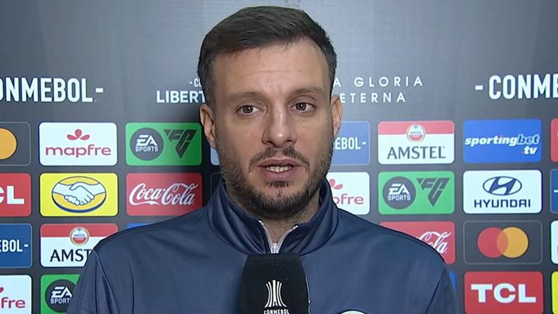 Anselmi, sobre chegada complicada do Botafogo a Potosí: ‘Encaramos da melhor maneira, jogadores estão focados e com vontade’