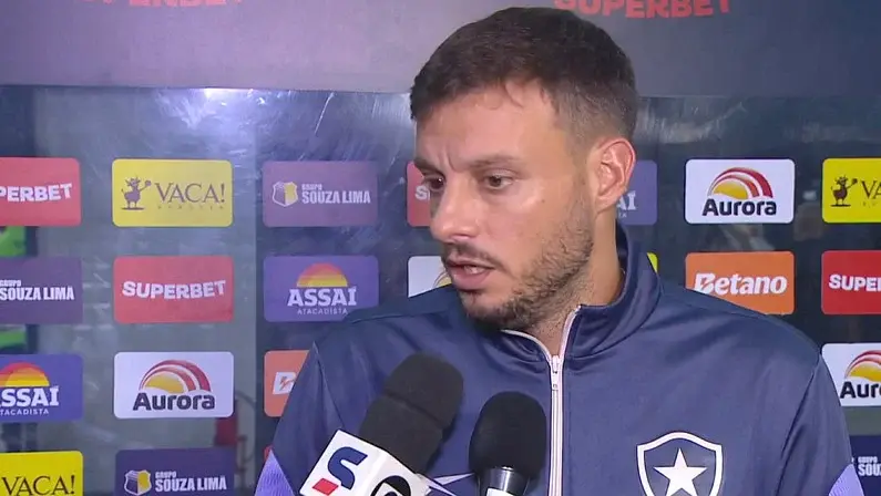 Anselmi explica escalação de quase reserva no clássico contra o Fluminense