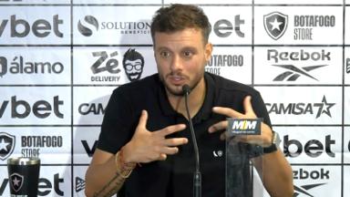 Martín Anselmi dá méritos ao Grêmio e espera 'boas notícias' por Botafogo 'mais preparado para este tipo de encontro' Martín Anselmi dá méritos ao Grêmio e espera 'boas notícias' por Botafogo 'mais preparado para este tipo de encontro'