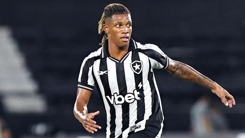 Palmeiras mira Danilo do Botafogo, que promete jogo duro