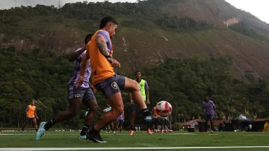Botafogo corre contra o tempo para anunciar reforços até sexta Botafogo corre contra o tempo para anunciar reforços até sexta