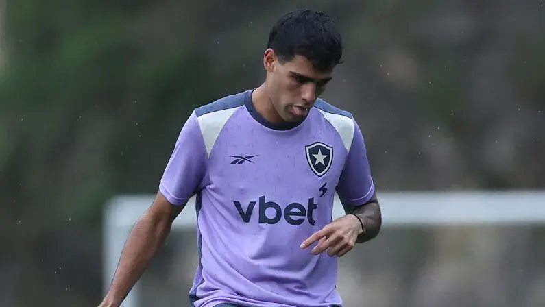 Valencia não conclui negócio, e Lucas Villalba segue no Botafogo
