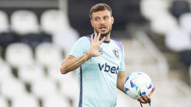 Ledio alerta Botafogo sobre modelo de jogo e desafio contra Barcelona Ledio alerta Botafogo sobre modelo de jogo e desafio contra Barcelona