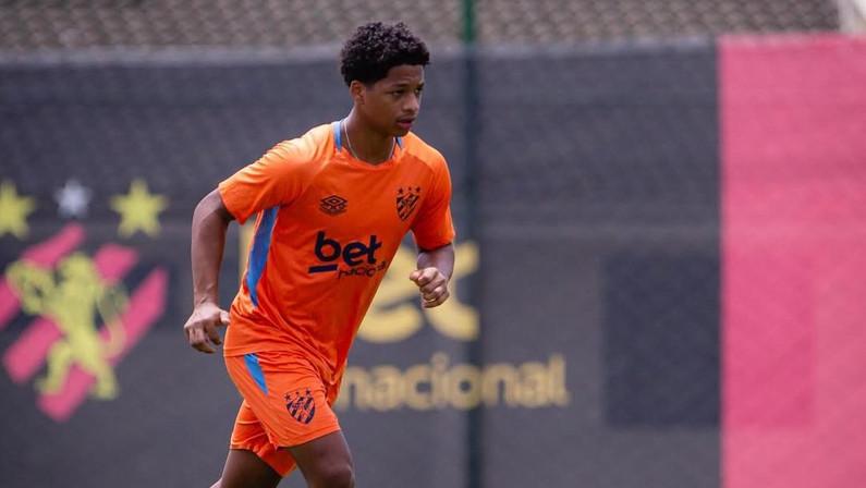 Botafogo tem acordo com Zé Lucas e tenta avançar junto ao Sport
