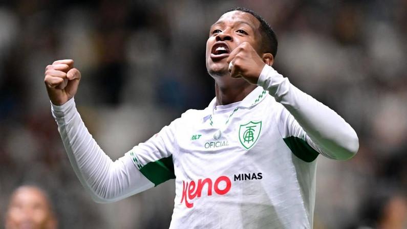 Emprestado pelo Botafogo, Yarlen faz golaço em América-MG x Atlético-MG
