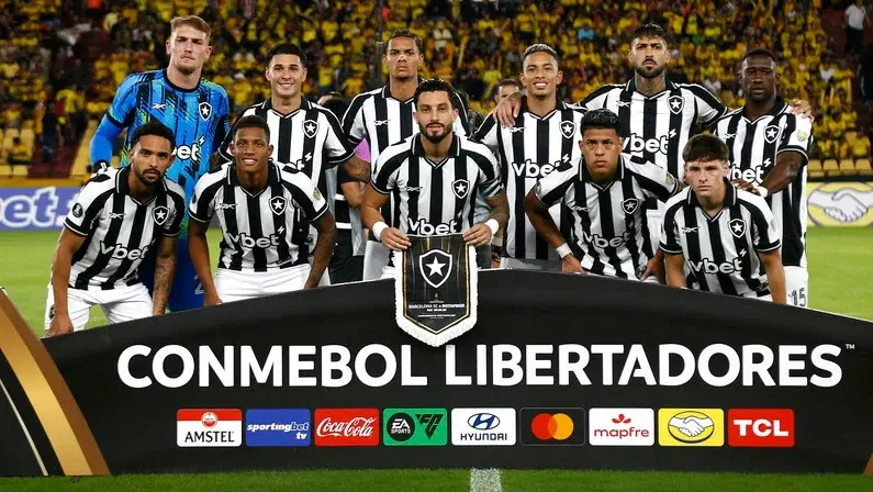 Botafogo considera que montou 'time competitivo' com janela e vai atrás de zagueiro e lateral no Brasil