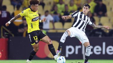 Villalba lamenta empate agridoce e exalta união do Botafogo no Equador Villalba lamenta empate agridoce e exalta união do Botafogo no Equador