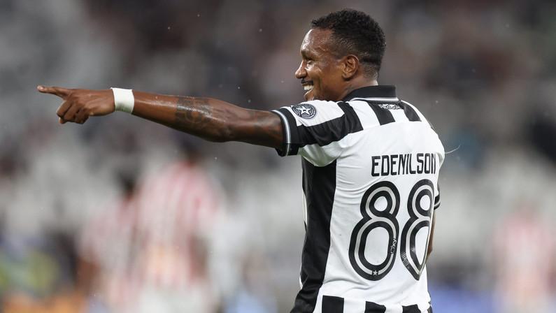 Anselmi destaca polivalência de Edenílson para o Botafogo: ‘Pode jogar em qualquer posição no meio’