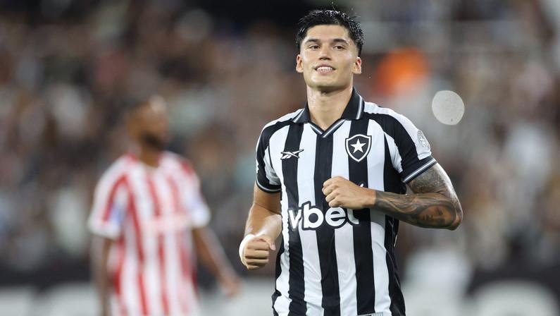 Comentarista vê Joaquín Correa como ponto positivo: 'Se conseguir manter nível do segundo tempo, vai ser muito importante no Botafogo'